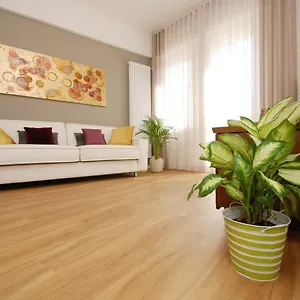  Apartment Manin Italy